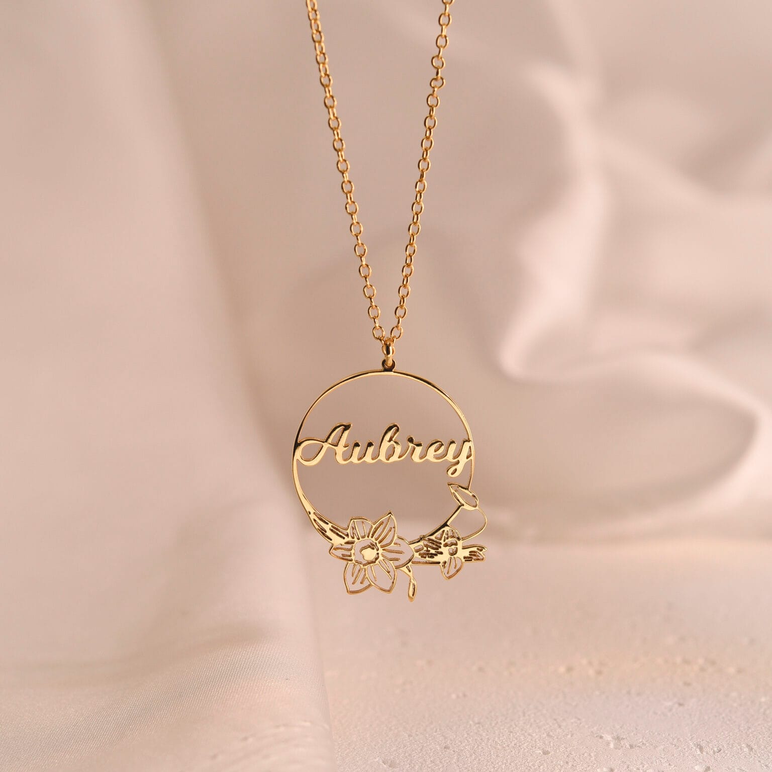 Personalized Birthflower Name Necklace