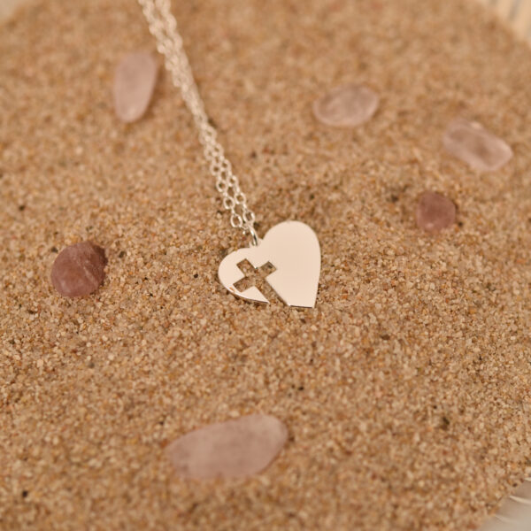 Heart necklace 1