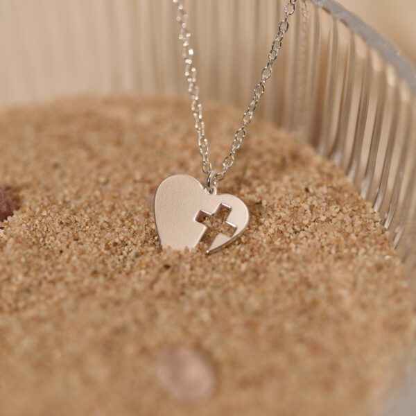 Heart necklace 2